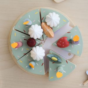 Tarta de cumpleaños de madera con toppings y velas - Little Dutch